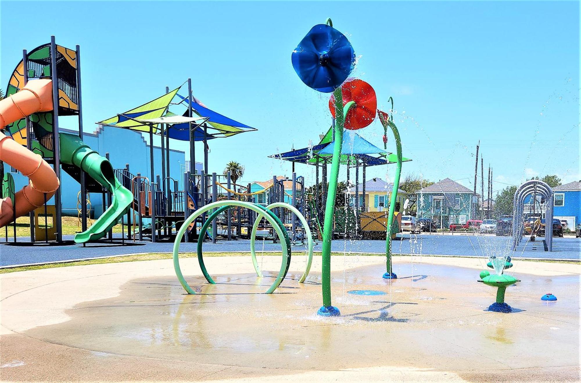 Holiday home Casaazul-2605b-pleasure Pier & A Block Away- 3bed 2bath 7 Beds- 7 Minutes To Cruise Terminal Galveston