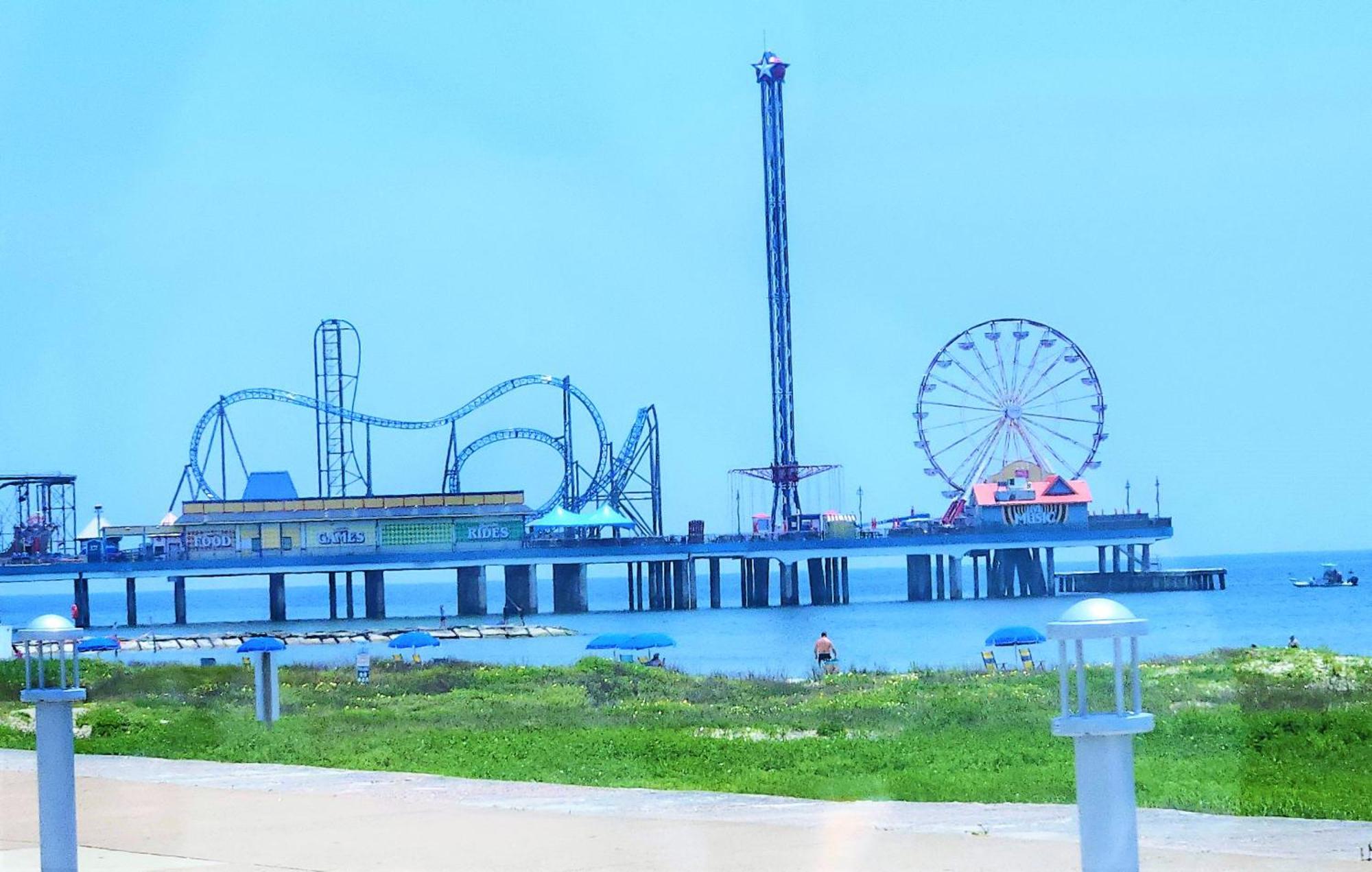 Casaazul-2605b-pleasure Pier & A Block Away- 3bed 2bath 7 Beds- 7 Minutes To Cruise Terminal * Galveston